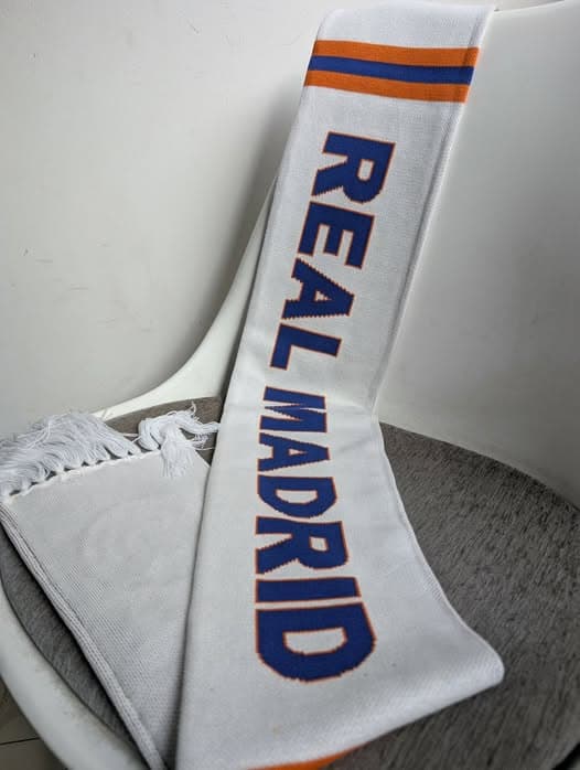 RM Knitted Scarf alternate angle
